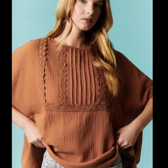 Fantastic Fawn Tops - 182 FANTASTIC FAWN Laced trimmed oversized top tee